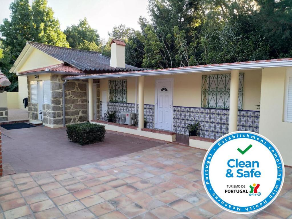 Metro Vilar Suites & Villas Vilar do Pinheiro Exterior photo