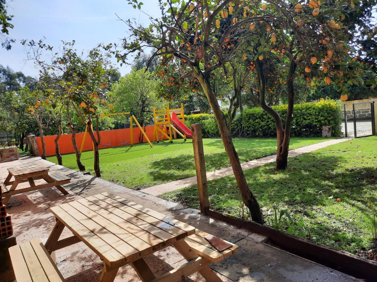 Metro Vilar Suites & Villas Vilar do Pinheiro Exterior photo