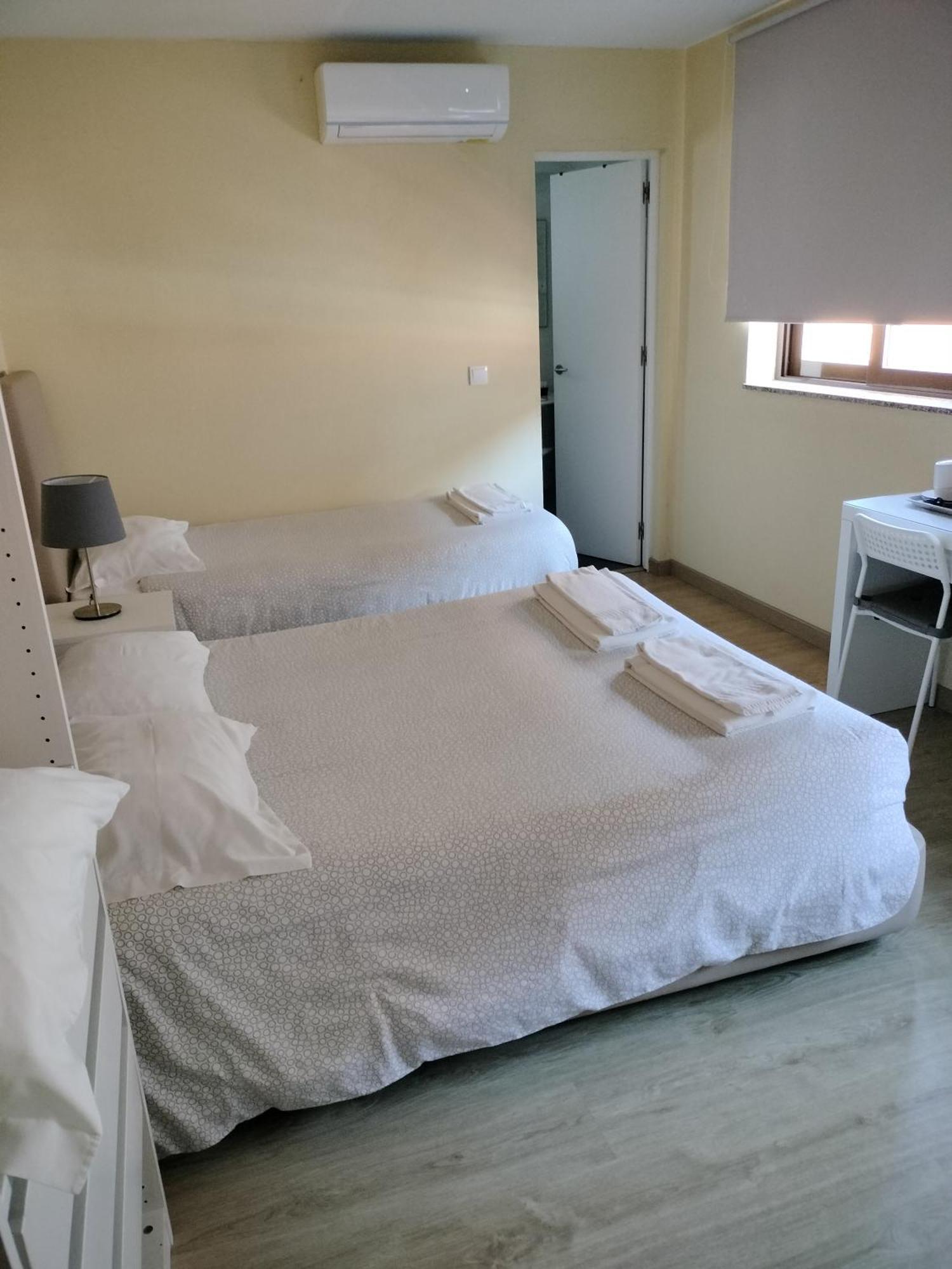 Metro Vilar Suites & Villas Vilar do Pinheiro Room photo