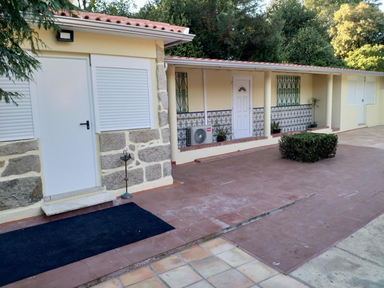 Metro Vilar Suites & Villas Vilar do Pinheiro Exterior photo
